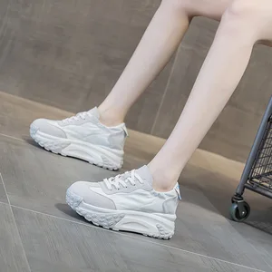 Thick sole with an increase of 7CM, spring and summer new casual sports board shoes, round toe women's shoes