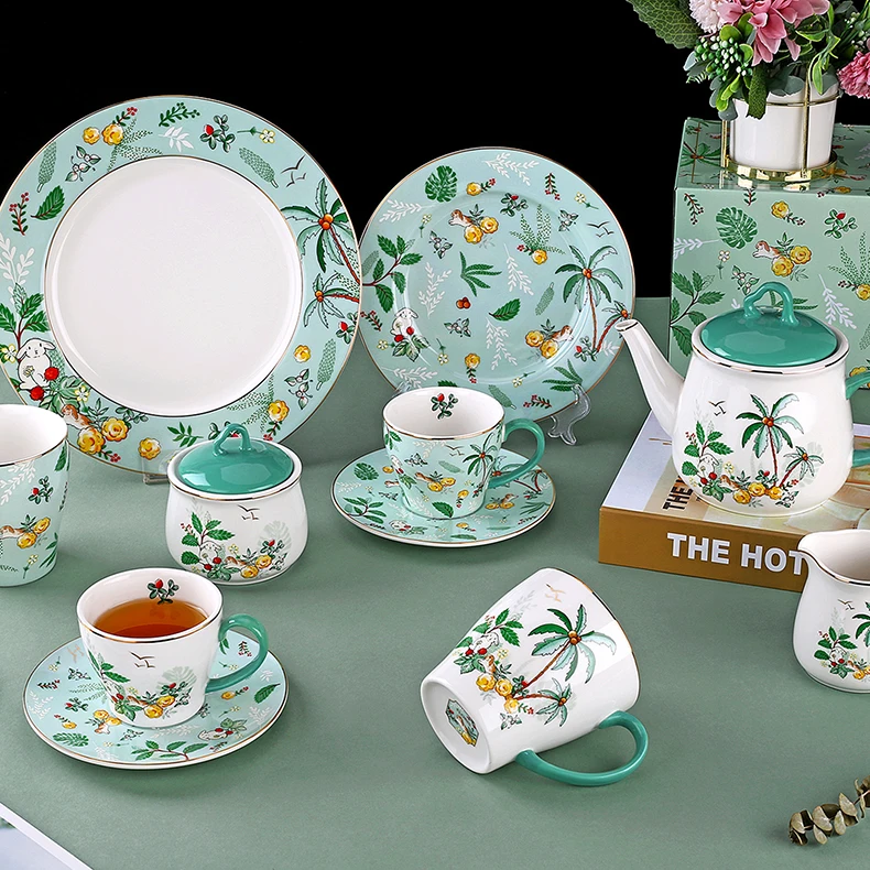 Luxury Floral bone china tea cup set dinnerware set bone china rabbit pattern gift 220cc coffee cup and saucer