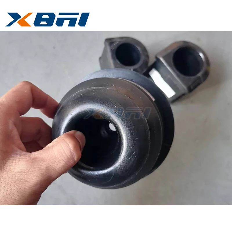 Limit Block Assembly for SITRAK C7H Spring Plate Limit Block HOWO T7h Steel Plate Limit Block WG9925522111