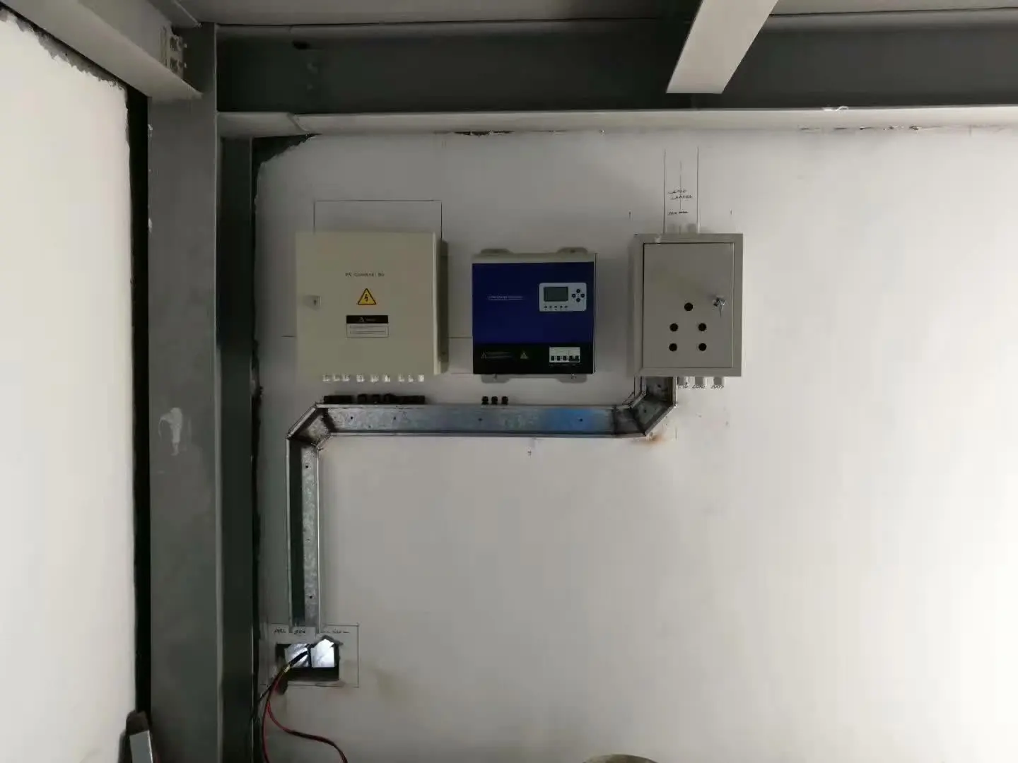 SNADI off Grid 16 in 2 Out Solar Pv String Box Solar Panel Combiner Box