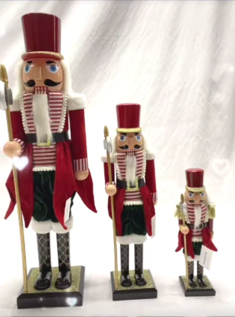 Kleiner Weihnachts-holzknacker Bär Figur Mit Umhang Kunststoff Soldat