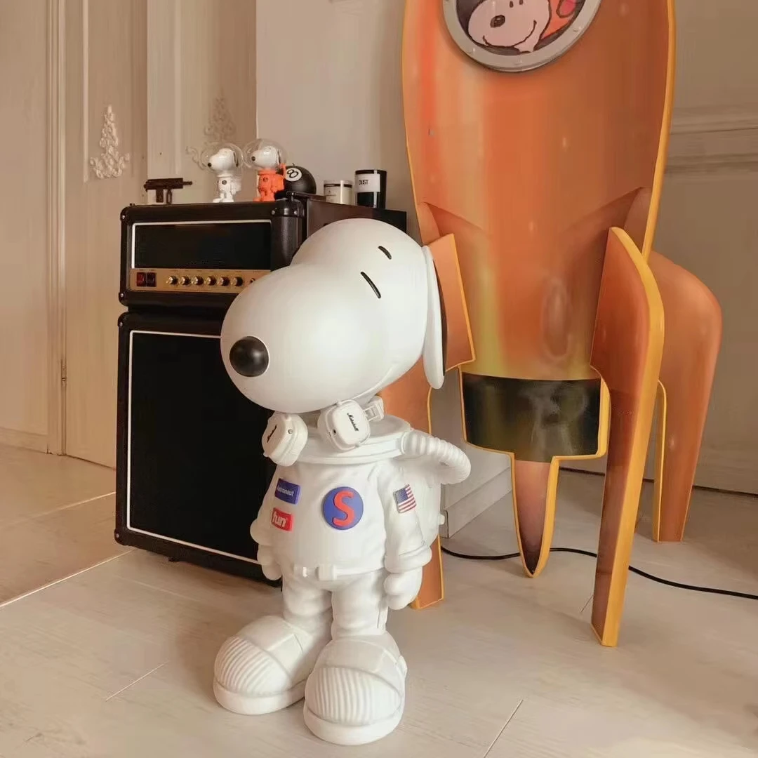 Customizable Life-Size Snoopy Statue Factory-Built Cartoon Anime Model for Home Decor Made Resin Fiberglass Artificial Style