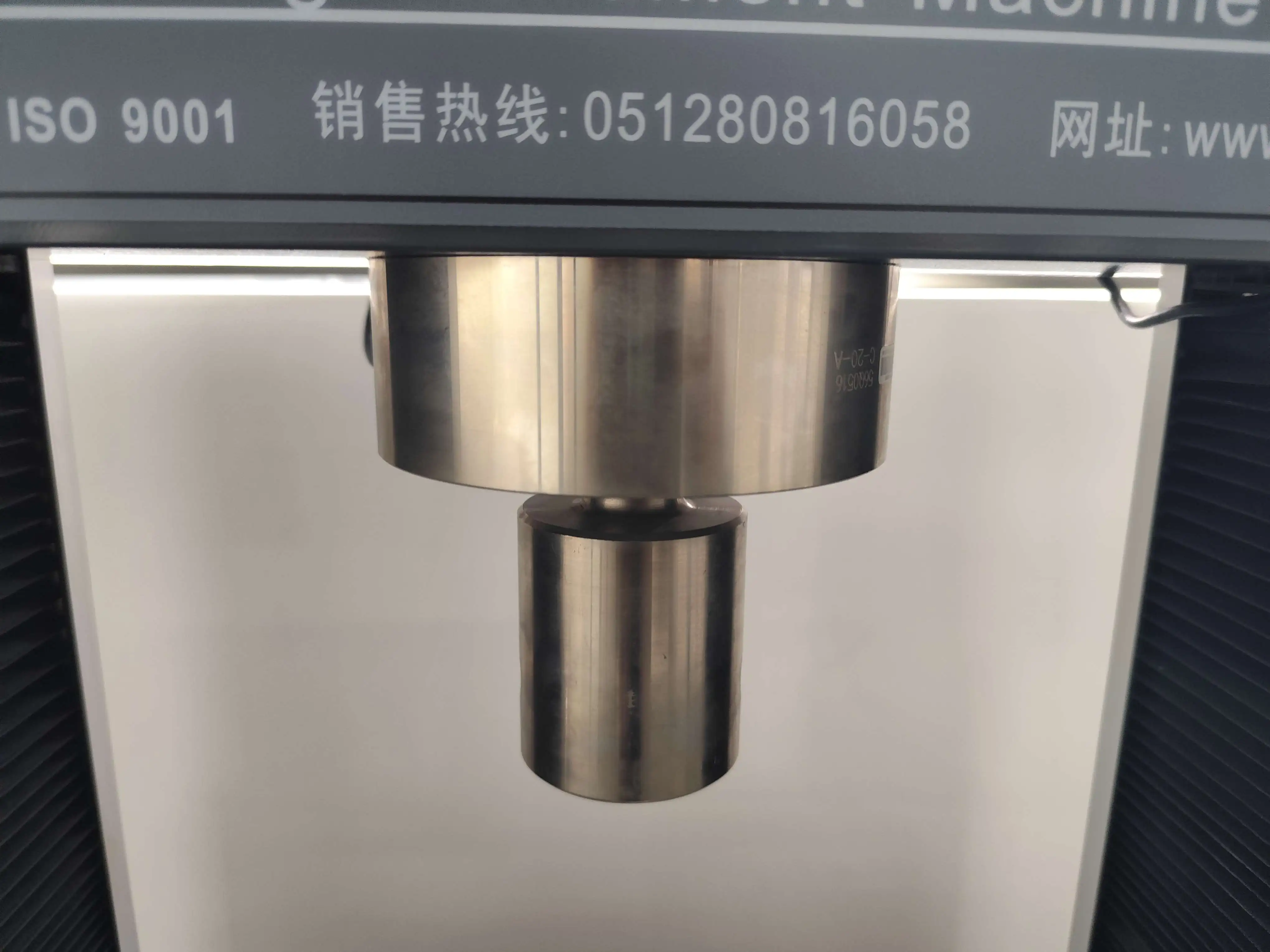 Industrial Electronic Universal Testing Machine With Multifunctional Tensile Bending Elastic Modulus Yield Strength Evaluation