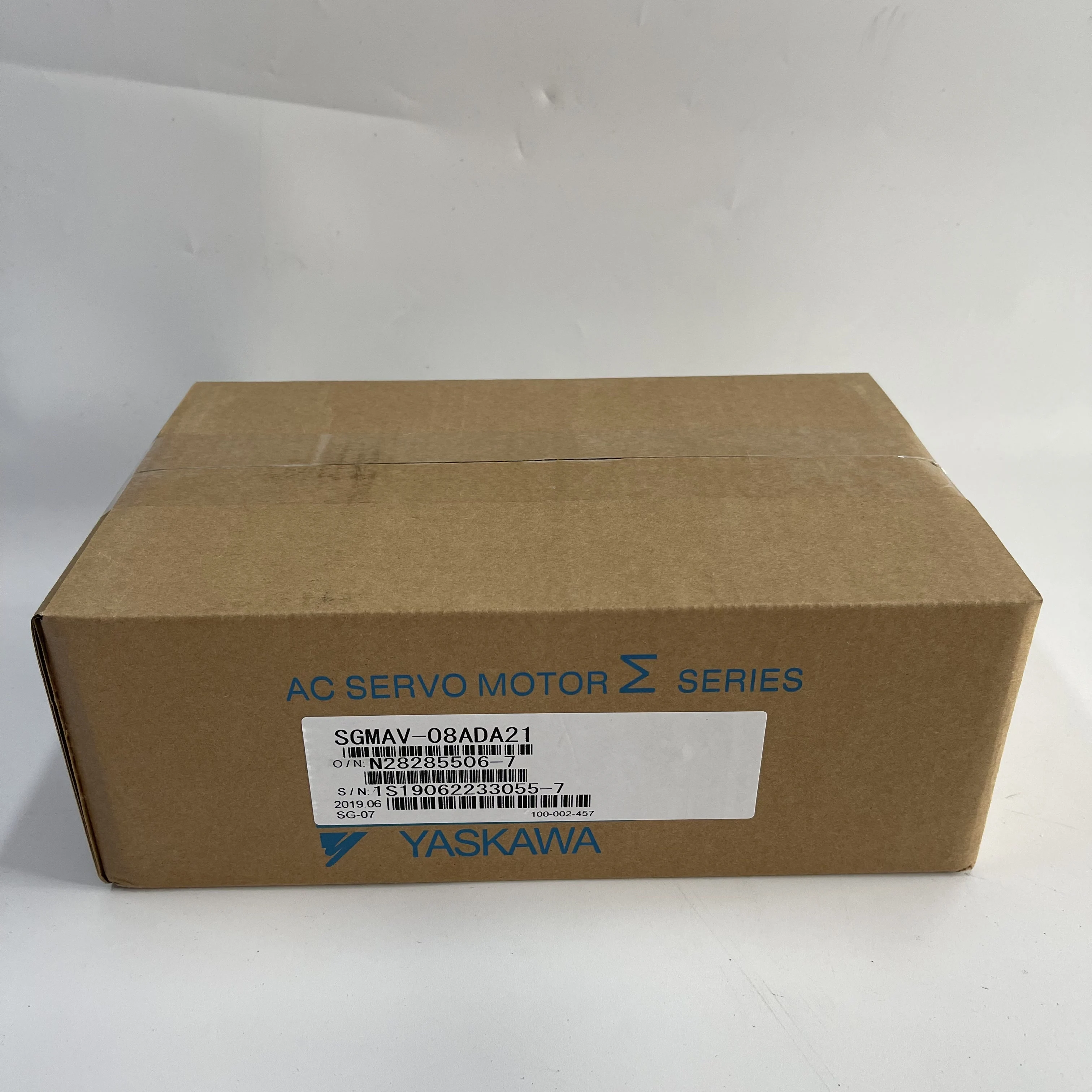 Yaskawa AC Servo Motor SGMAV-08ADA21