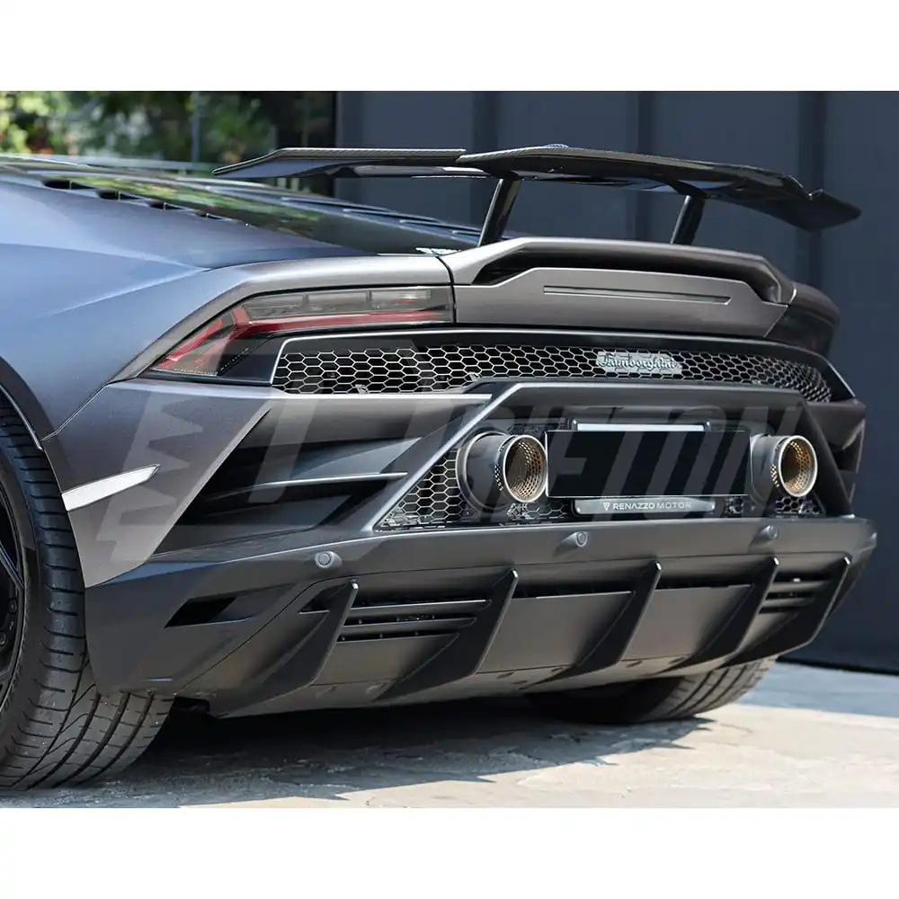 ノヴィテスタイル カーボンファイバーリアスポイラー Lamborghini