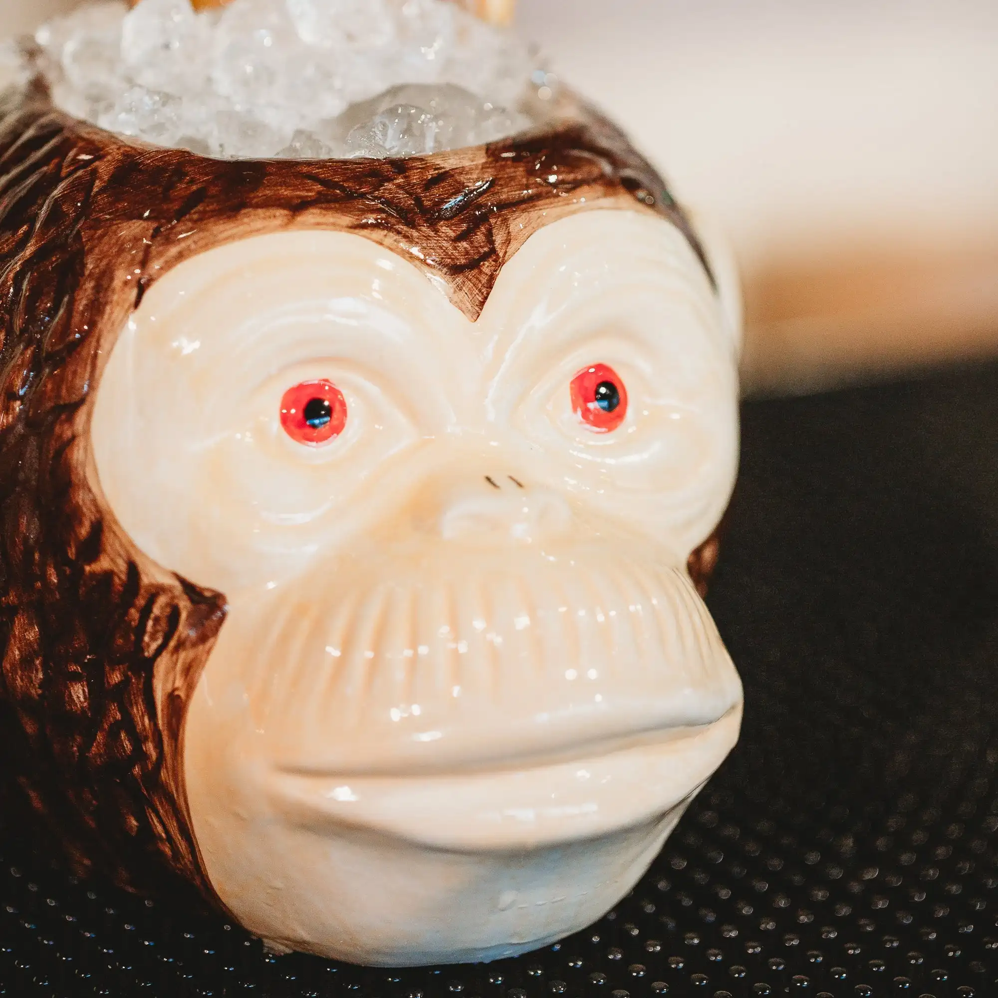 面白い猿のカクテルカップカスタムバーアクセサリーセラミックモンキー