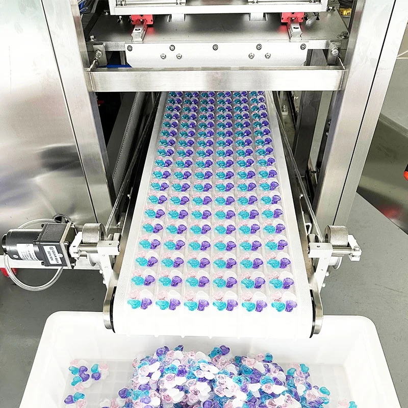 Flat Plate Tank Type Powder Dishwasher Pod Packaging Machine Automatic Water Soluble Film Detergent Laundry Pods Packing Machine