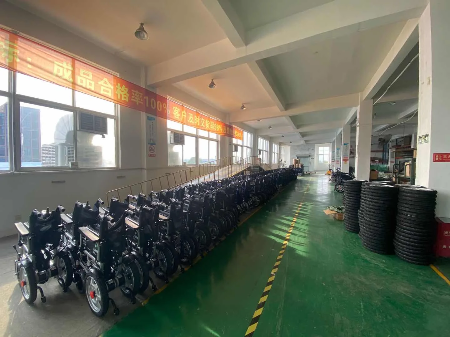 Power wheelchair lightweight Supplies motorized mobility wheelchair folding handicapped electric wheelchair_wheel chair details