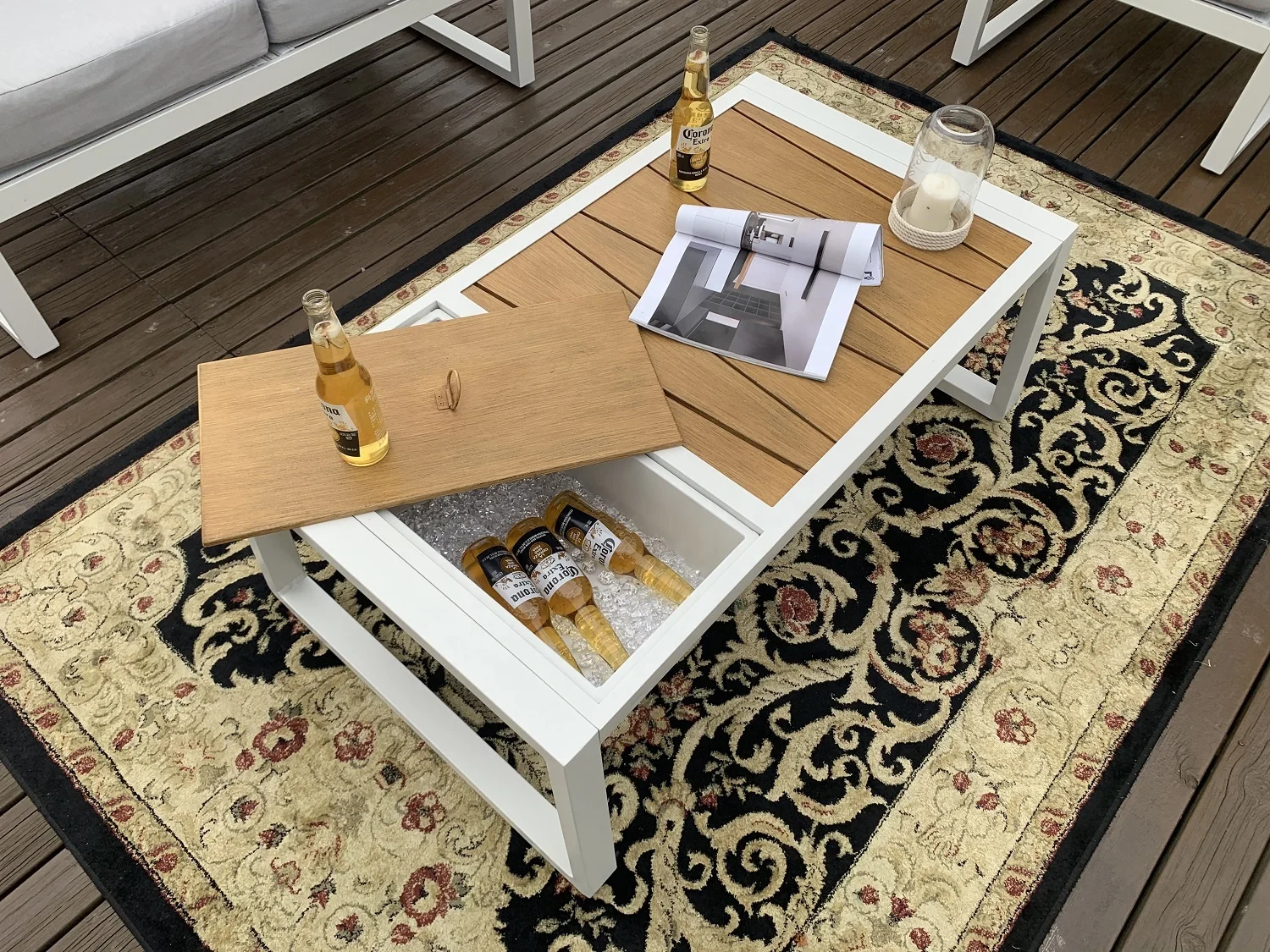 Conternporary-Sofa 
