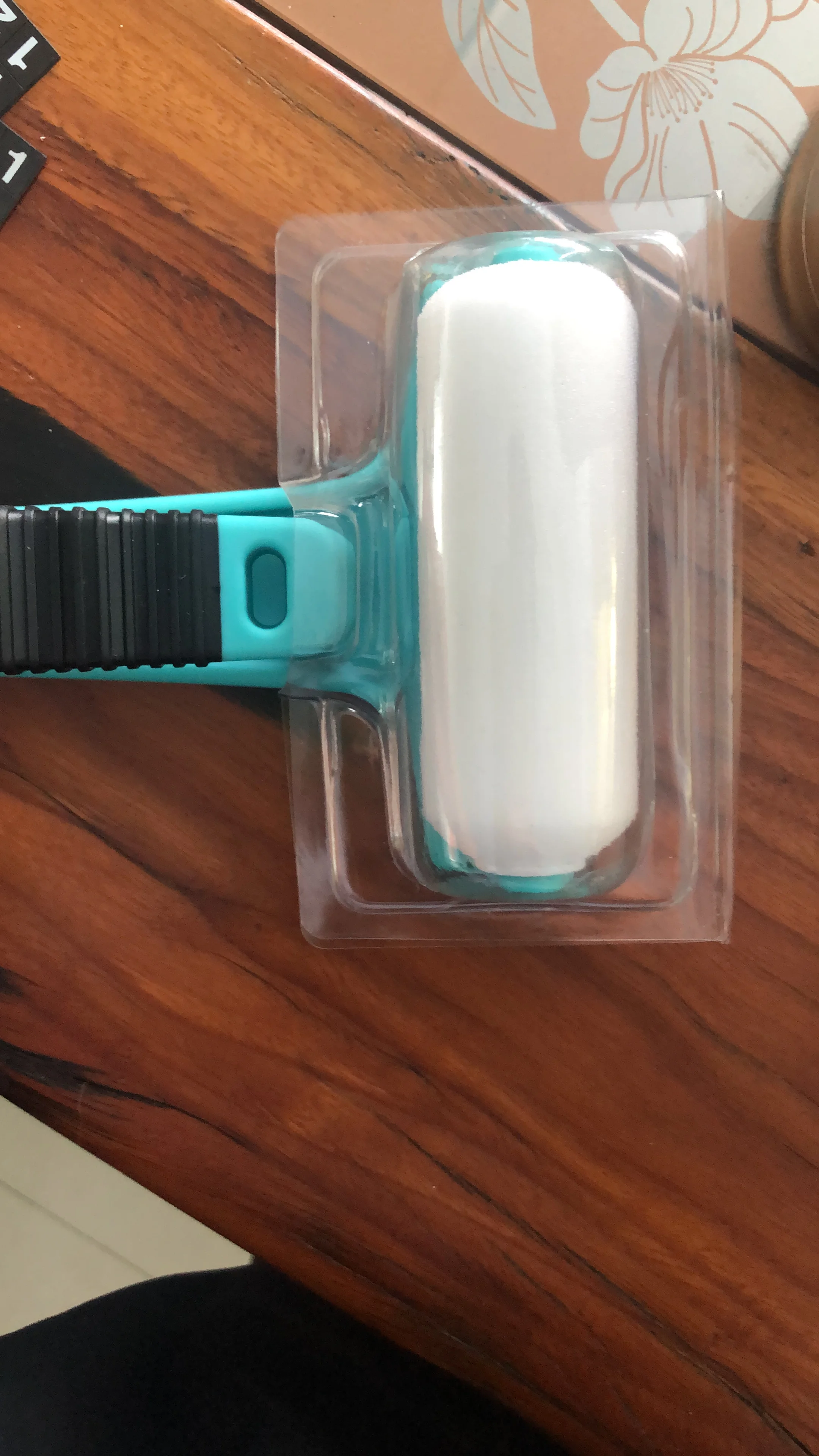 Rolling Back Easytouse Lotion Applicator For Back & Body. Premium