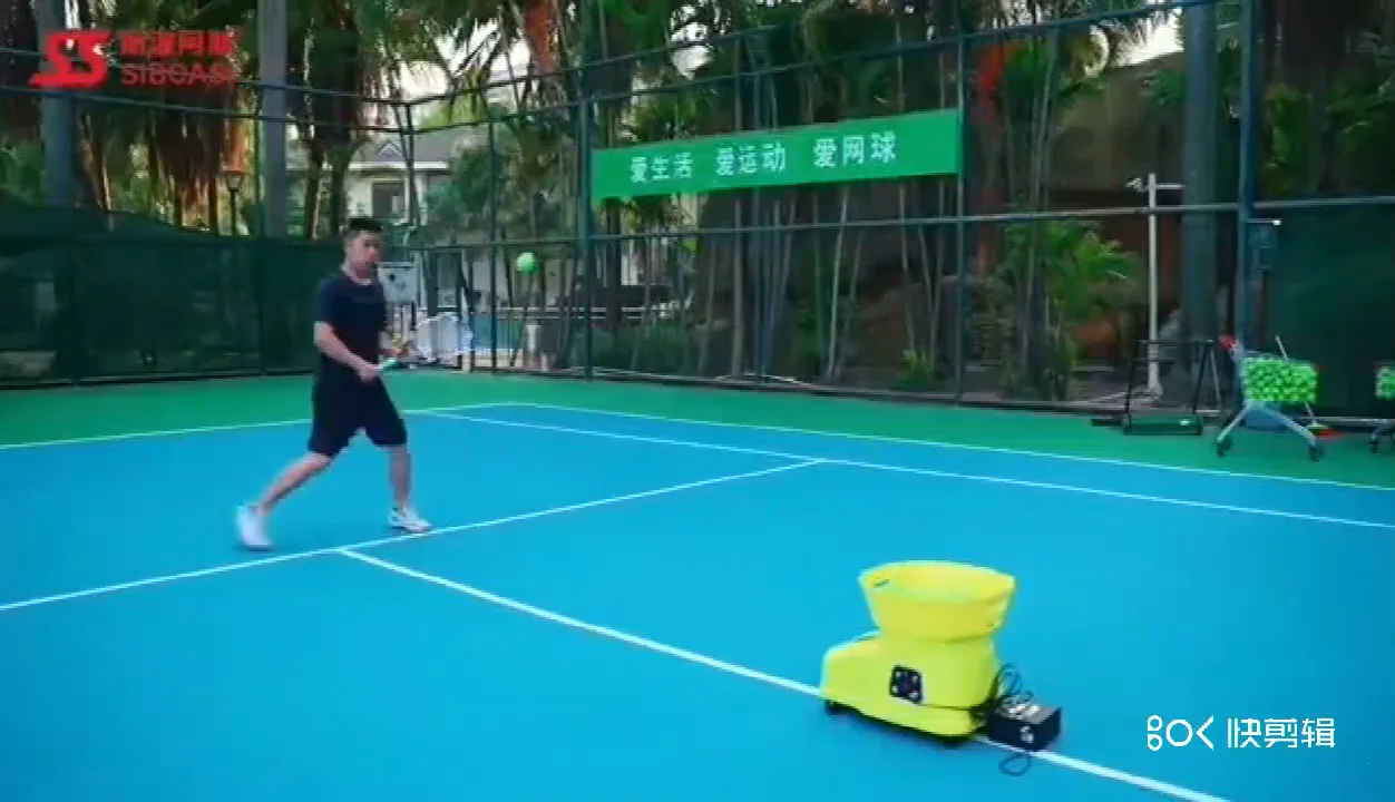 Simple Launching Shooter Tennis Robot Automatic Ball Machine With Large