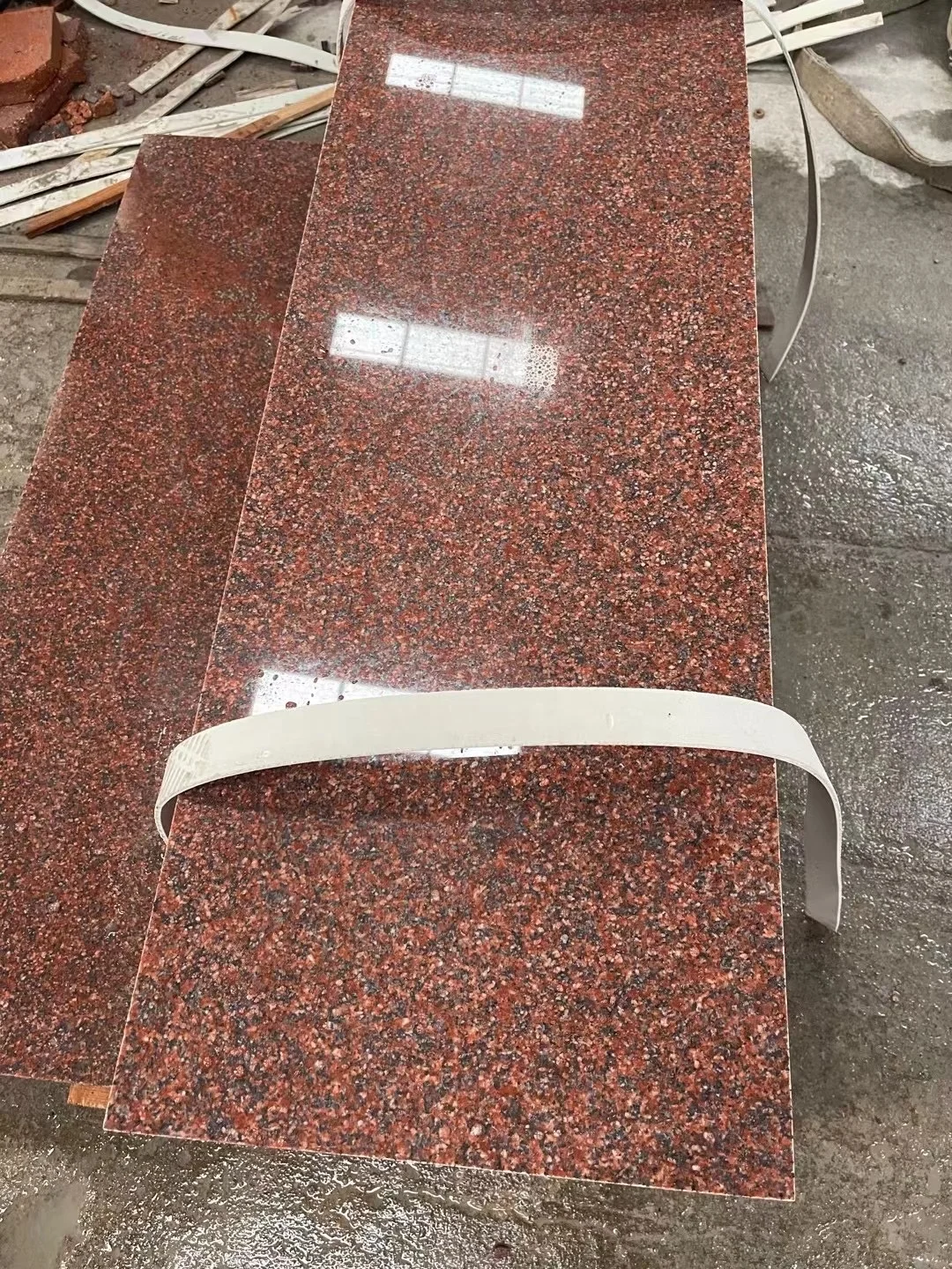 Carmen Aswan Ruby Red Granite Slabs Tiles Honed Surface with Very Competitive Price