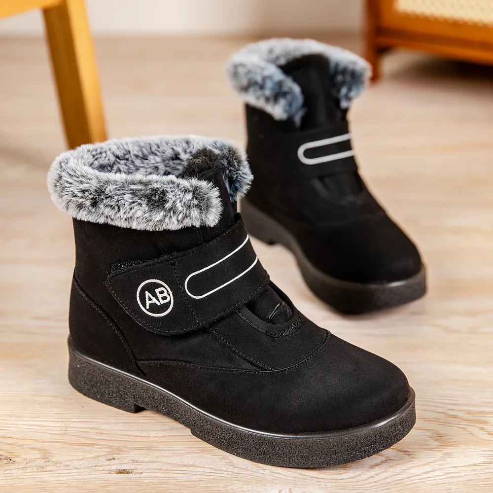 Warm, Durable Snow Boots Perfect for Winter Adventures