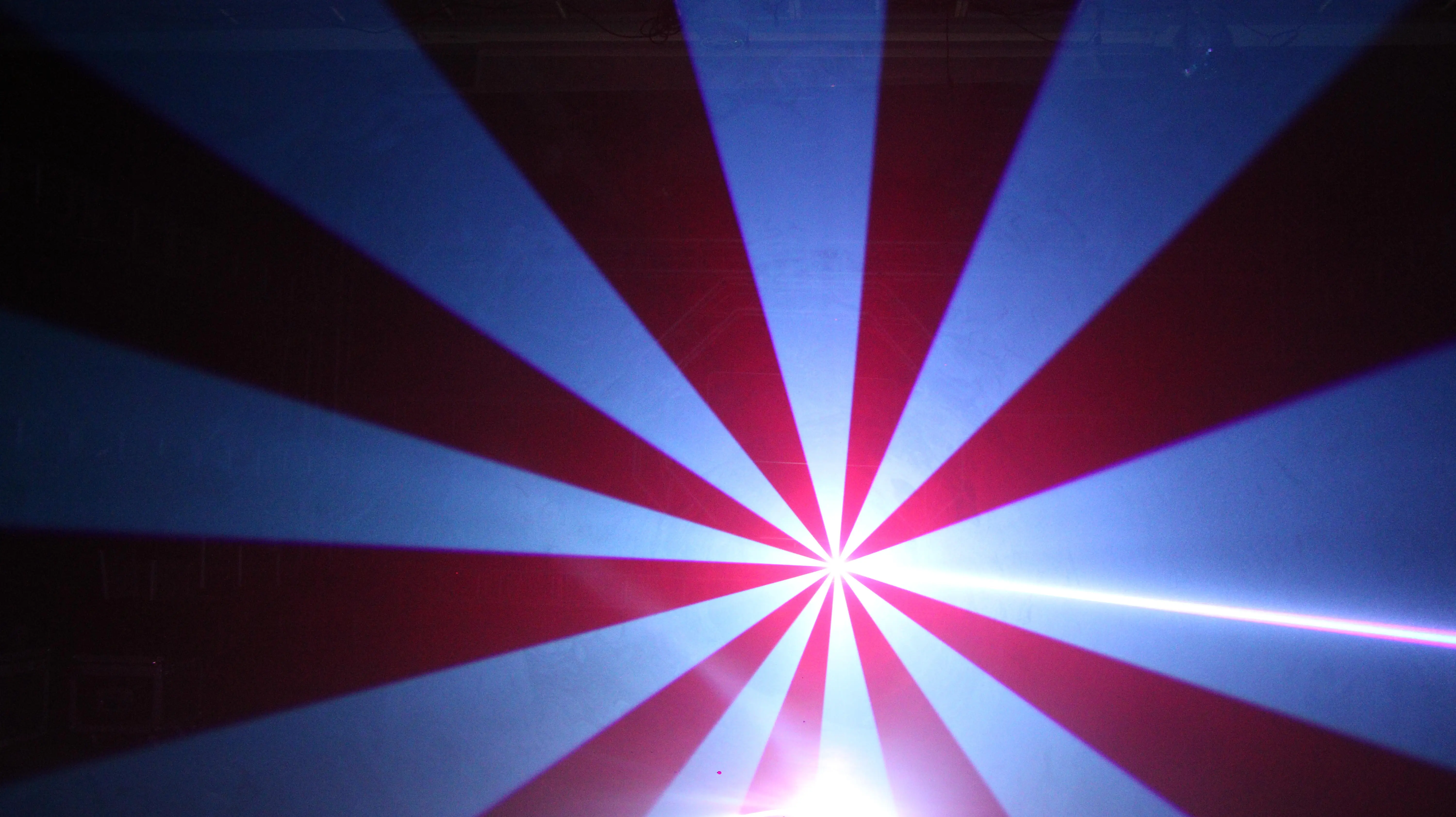 APP Control 10W RGB Laser Light 40KPPS Animation Stage Show Weddings KTVs Blue Red Green Beams Dmx512 Mode 15W 20W Power Options
