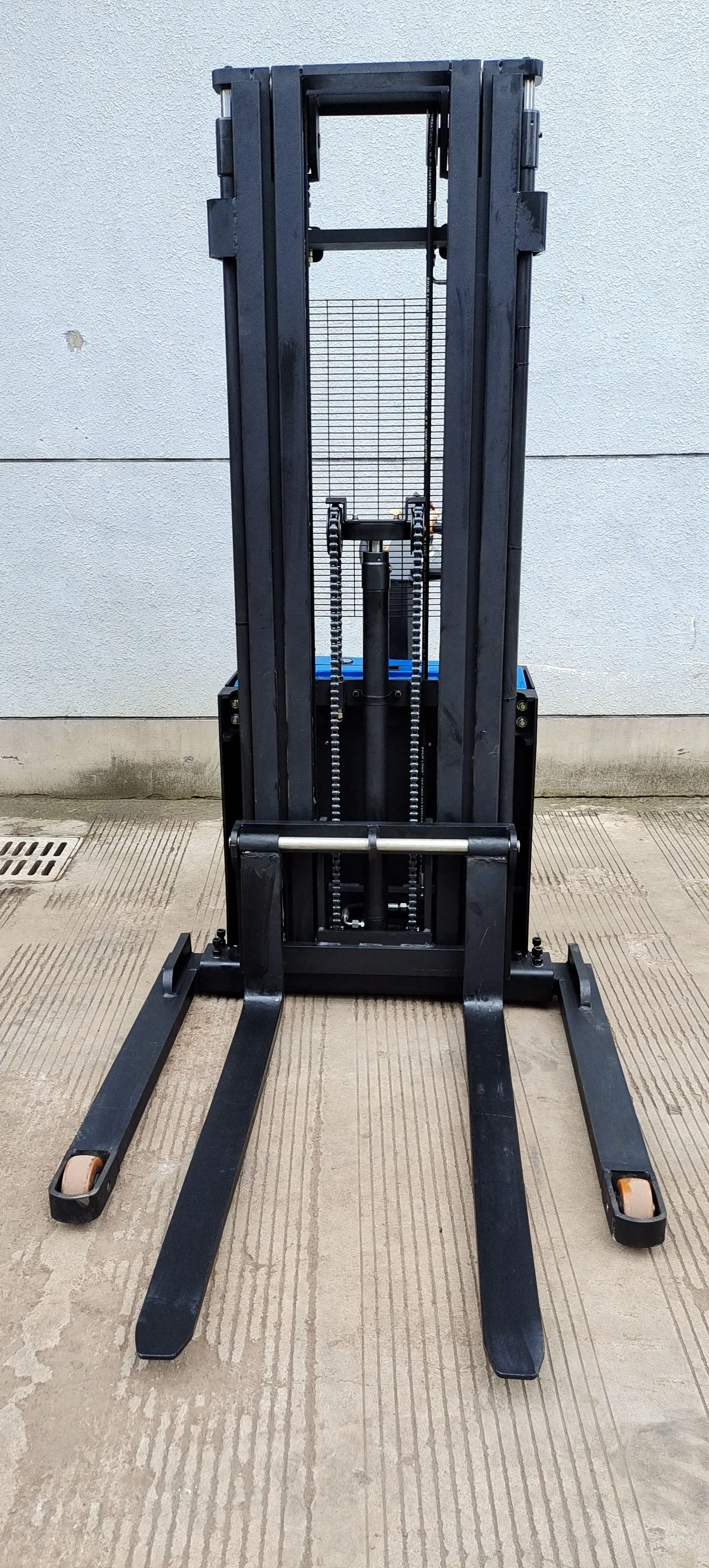 Stacker Options Everlift Electric Stacker - 1.5 Ton & 2 Ton Pallet Lifter