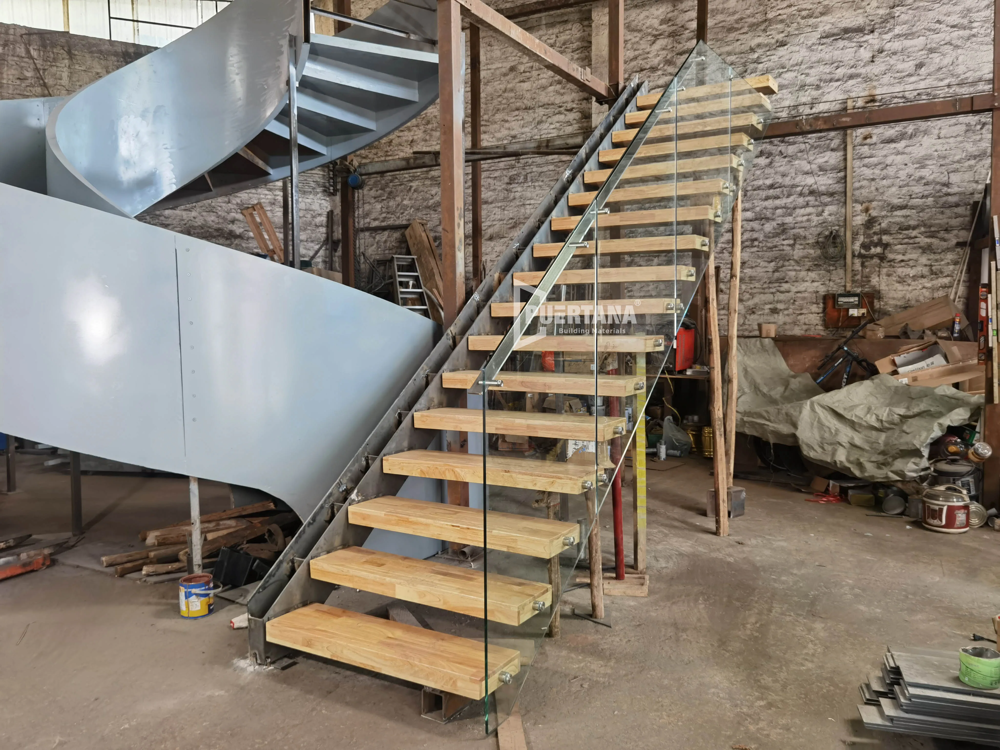 Invisible Stringer Wooden Tread Floating Cantilevered Staircase ...