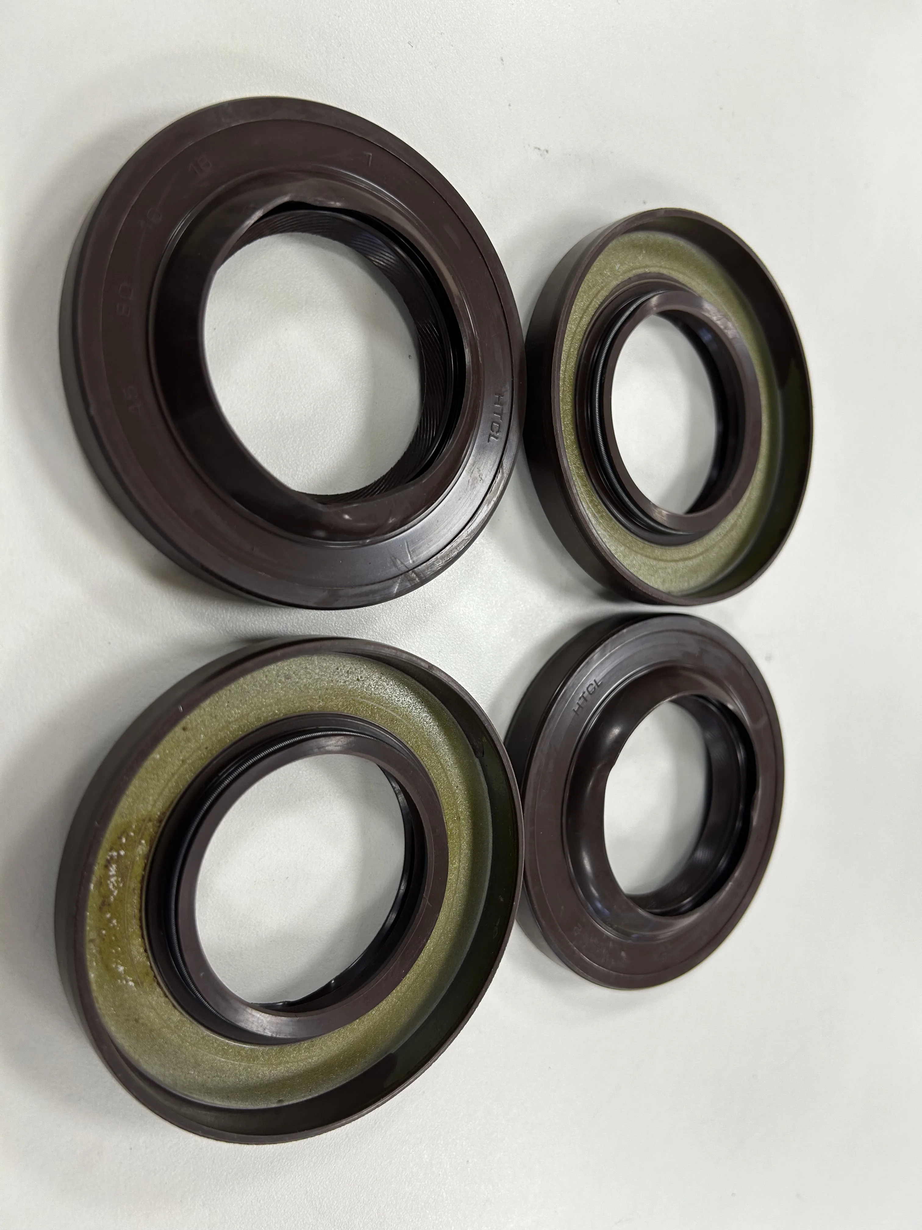 3230331401 HTCL9Y 45*80*10/16.5 48x69x10 NBR fkm rubber fpm Differential oil seal supplier