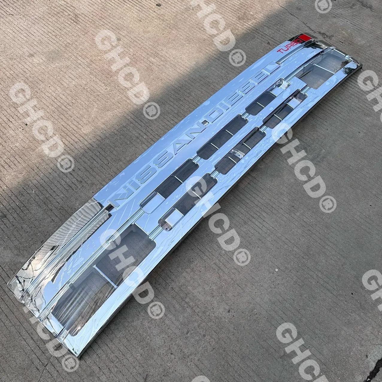 GHCD High Quality Chrome-Plated Plastic Grille New Product for Nissan UD290/CW430 Diesel CP87 Japanese Truck
