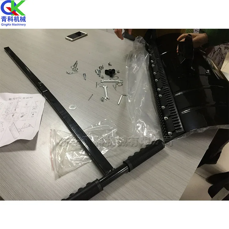 Manual OEM Tool Car Telescopic Steel Handle Snow Shovels Plough 2 Wheel Snow Shovels
