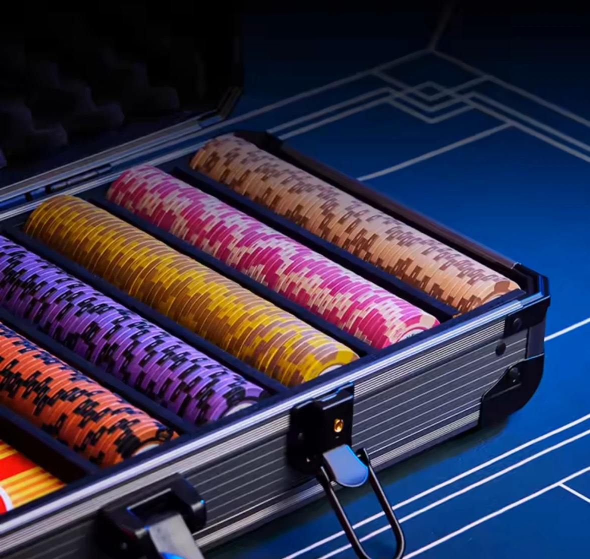 Черный алюминиевый корпус из красного дерева с бляшками для казино 500 хранения фишек покера и транспортировки стильных чипов