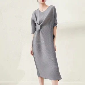 Wholesale 2025 Miyake Pleated Midi Woven Dress Natural Waist Loose Leisure Buckle Solid Color Collar Women Casual Style Dresses