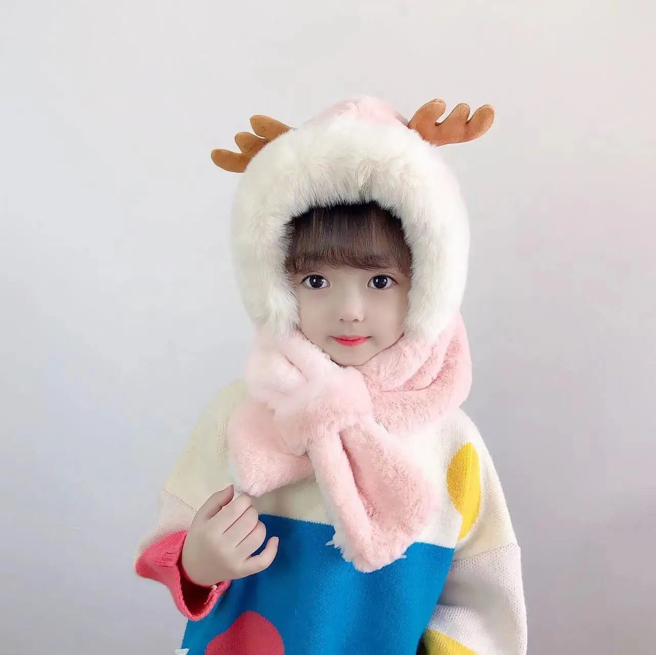 Зимняя детская шапка шарф для одного мальчика и девочки утолщенная теплая плюшевая милая детская шапка для защиты ушей с оленьими рогами