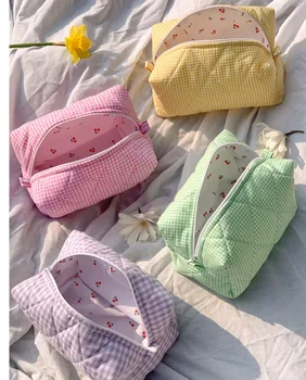 Beauty Bag Skincare case Heart Pattern Flower Lovey Makeup Bag Custom Design