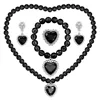 Conjunto de collar de cuatro piezas.