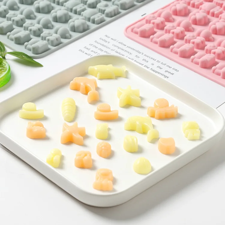 Different Shapes and Patterns Baking Mold Silicone Bear Animal Fruit Funny 3d Chocolate Jelly Gummy Candy Mold With Dropper