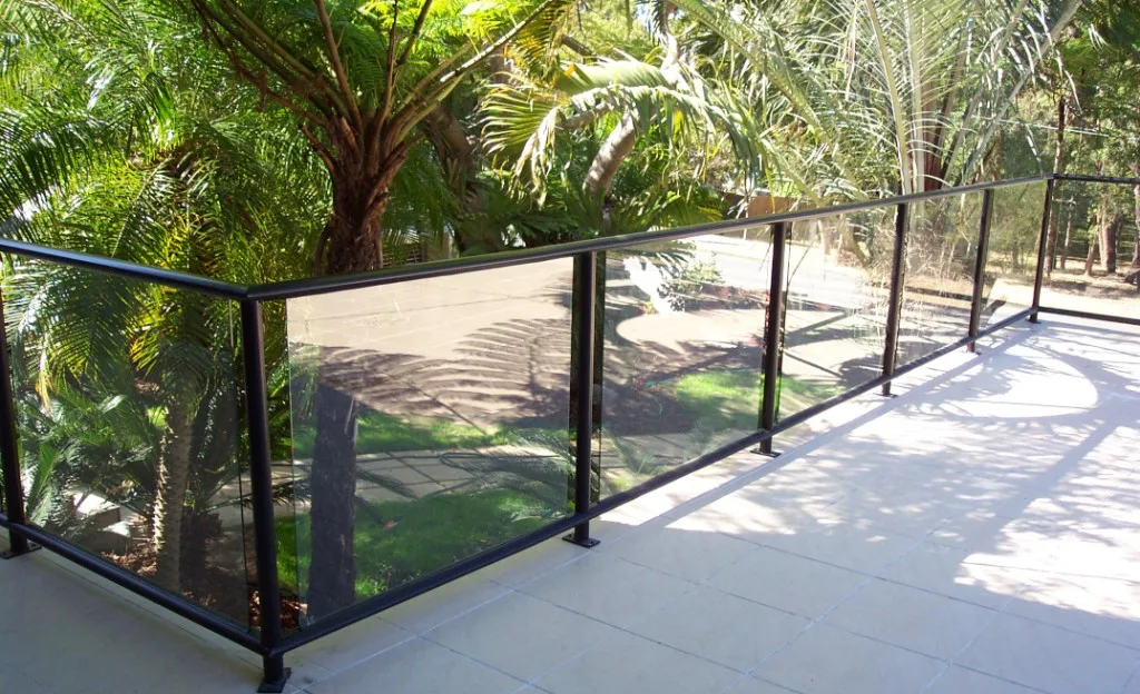 Outdoor Clear Glass Railings with Inox Baluster for Terrace/Balcony manufacture