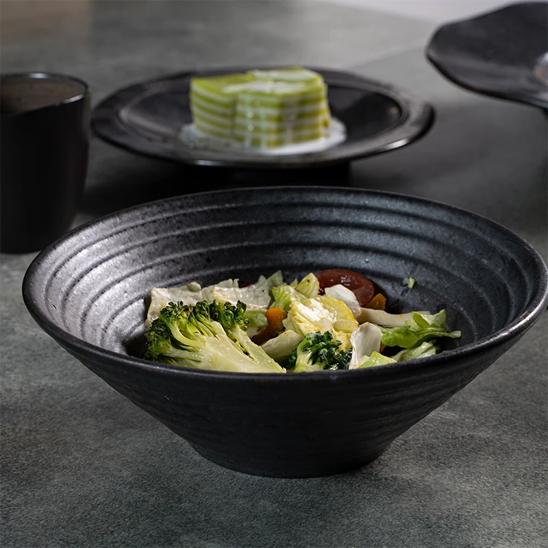 Yayu Rustic Cheap Ceramic Dinner Plates Natural Green Stone Round Hotel Porcelain Black Shallow Dished Crockery Restaurant
