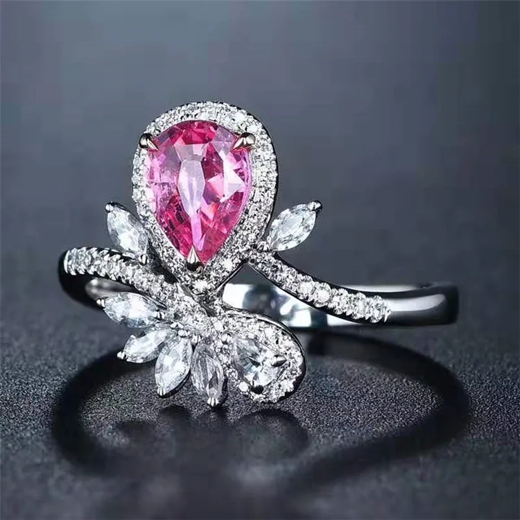 Anillo de oro de 18 quilates con piedra de zafiro Rosa natural