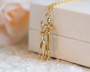 Custom Stainless Steel Couple Hugging  18K Gold Couple Pendant Necklace