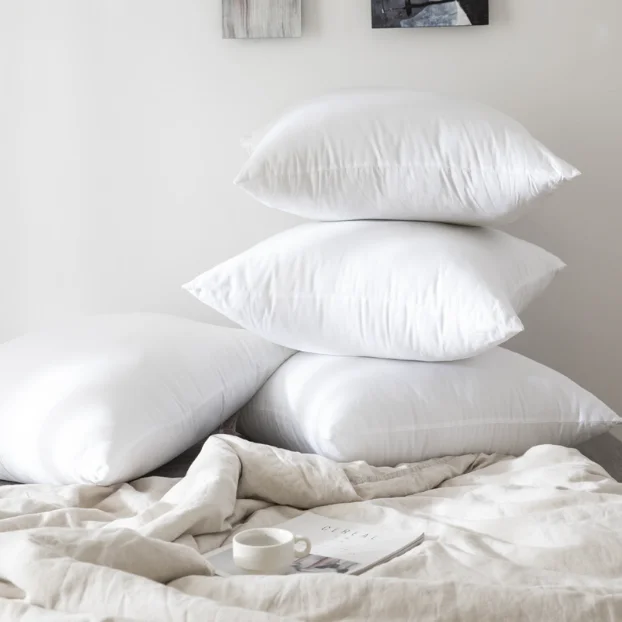Luxurious Bed Pillow 100% Polyester