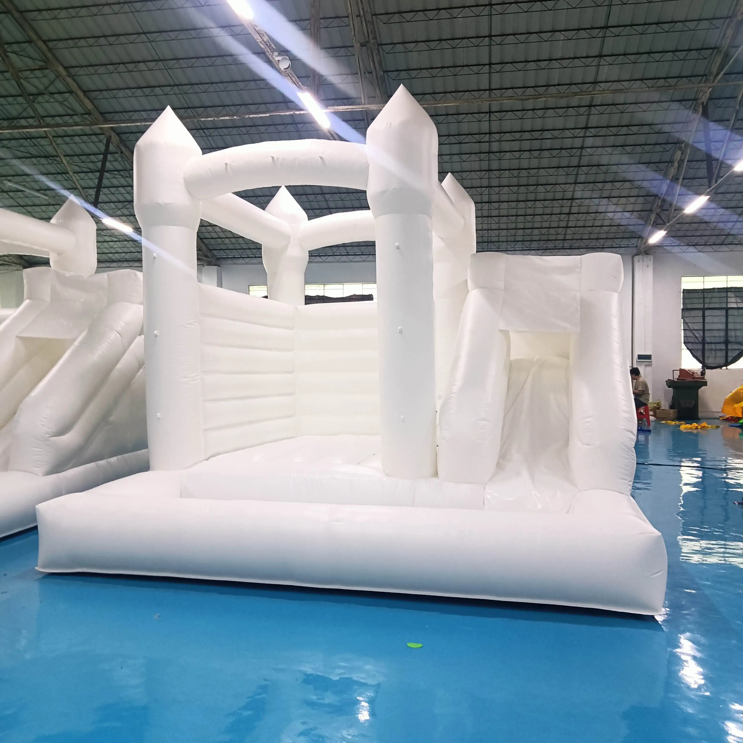 Custom size Commercial combo white bounce house with slide and bouncy castles inflatable bouncer amusement equipment