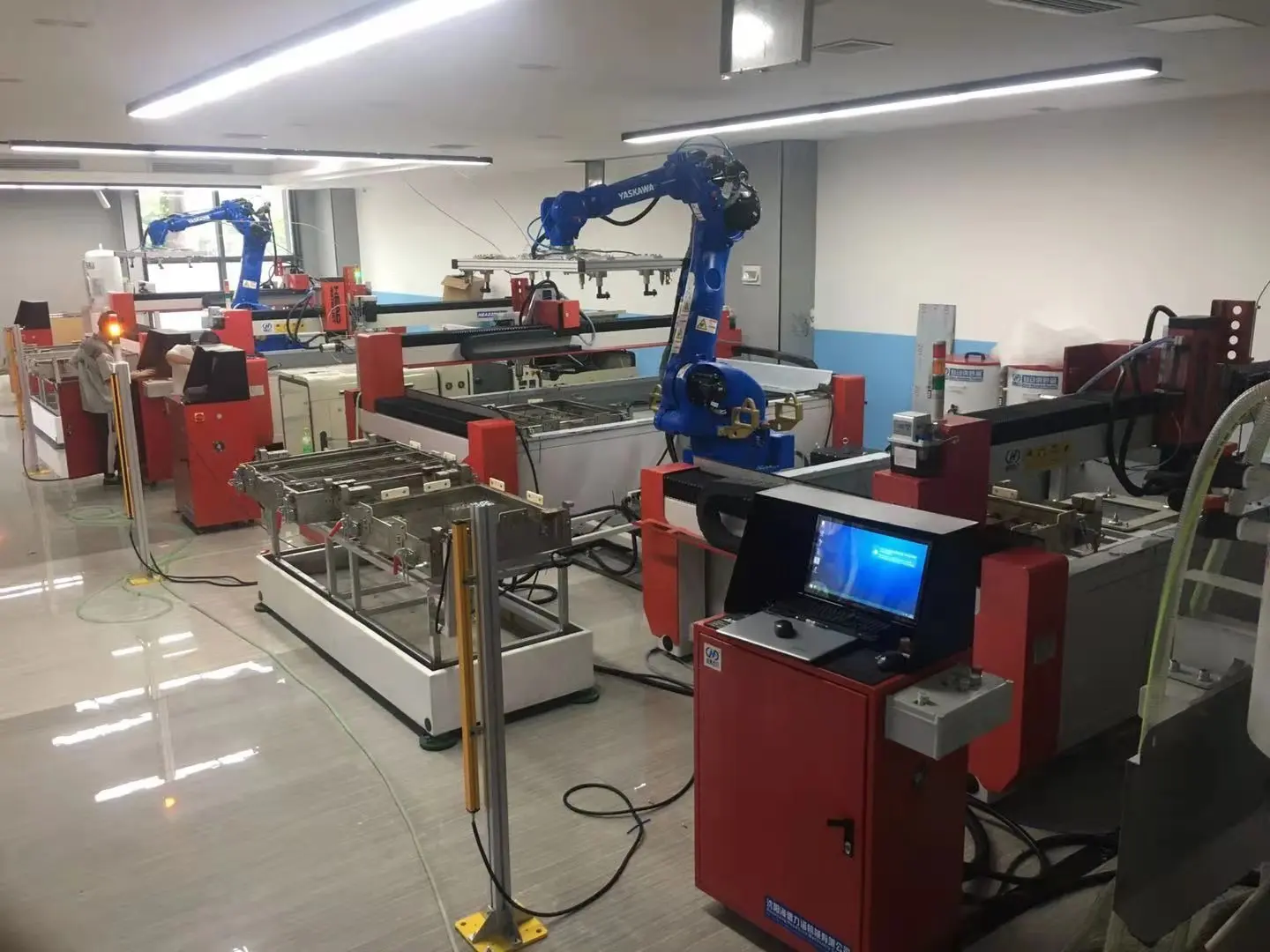 HEAD Robotic Waterjet Cutting System Waterjet Robotic Robot Water Cutting Machine