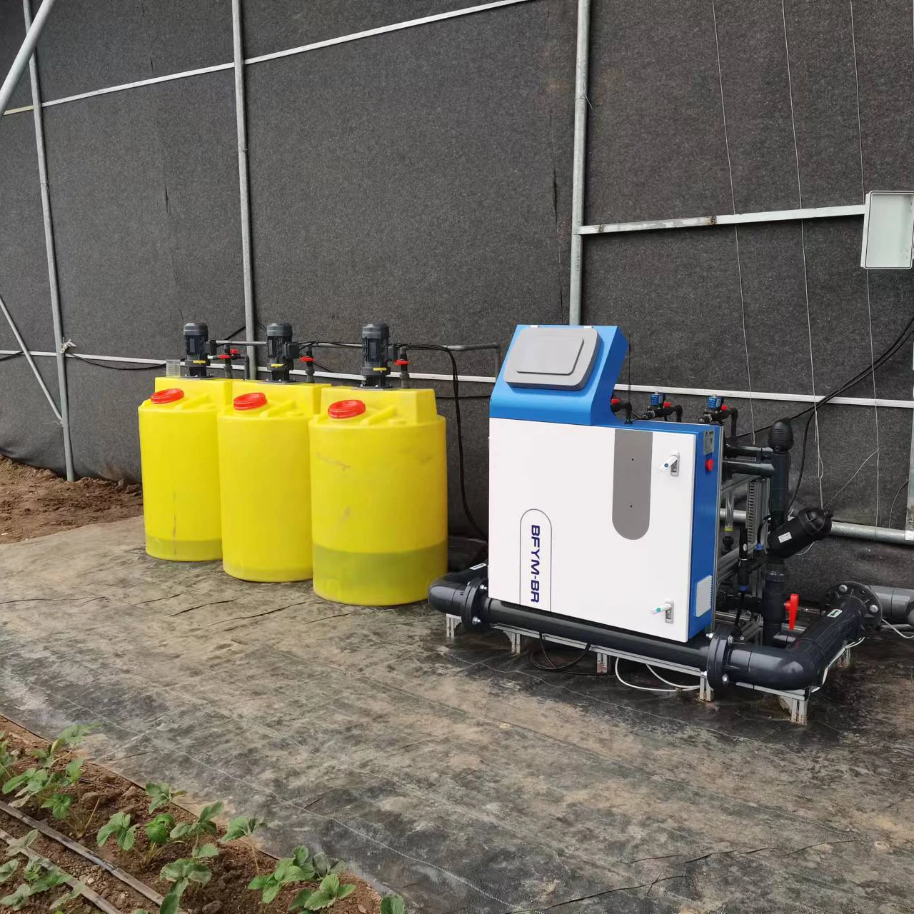 Cheap Multispan Greenhouse Drip Irrigation Water And Fertilizer