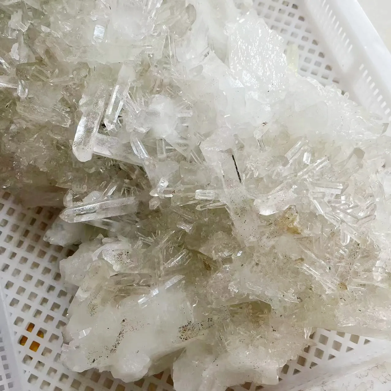 Оптовая продажа необработанный камень большие прозрачные кластеры кварца Исцеляющие