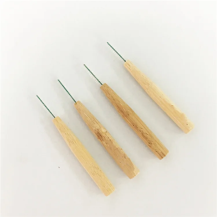 Зубная щетка, межзубная щетка, зубочистка с щеткой