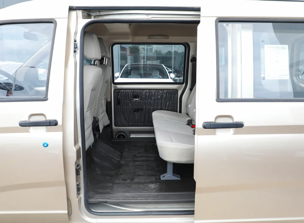 Hot Sale 7 Seats Cargo Van Mpv Passenger Car Saic Gm Wuling Rongguang S