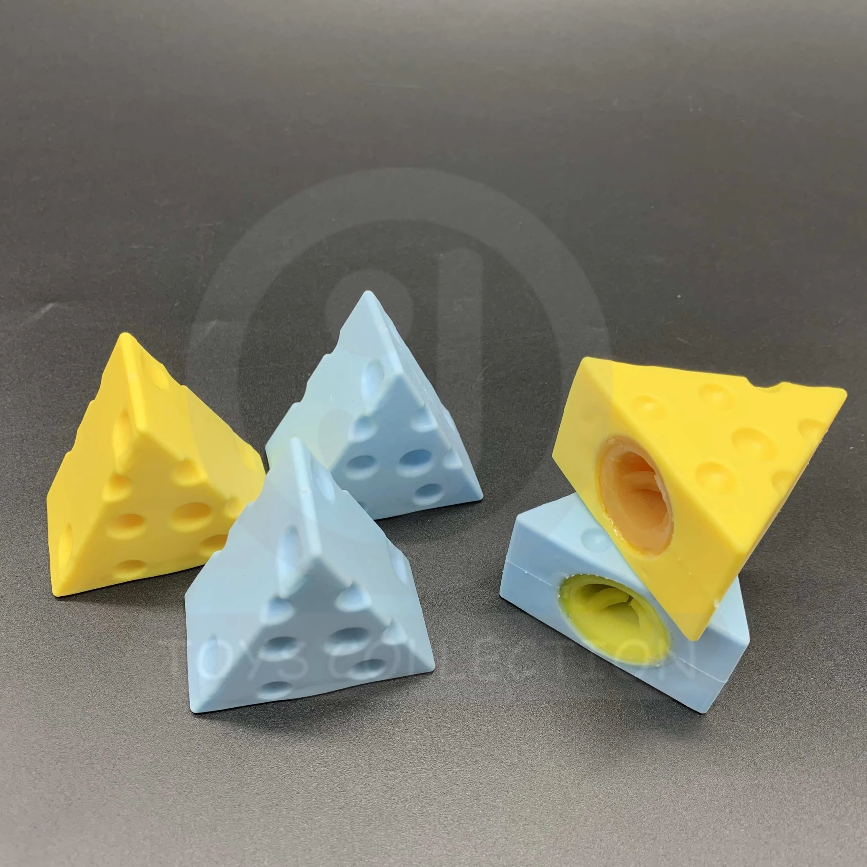 Nouveau Jouet Anti-stress En Plastique Pour Enfants,En Forme De Souris Triangulaire En Fromage,À Presser,Pour Soulager Le Stress - Buy Product on