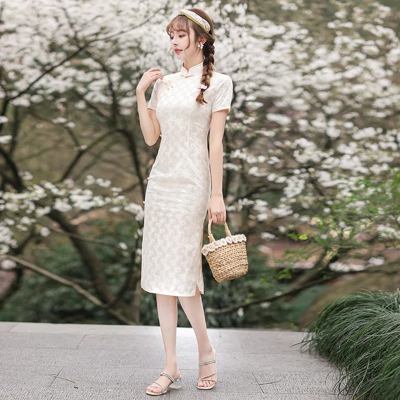 Single Layer Medium Length Daily Cheongsam Girl Student Wear Slim Fit Chinese Style Qipao Women Lace Dress Elegant Factory Price