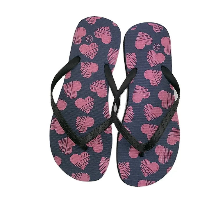 Хорошее качество Лидер продаж модные пляжные шлепанцы из ЭВА с черной подошвой полностью шелковым принтом и ПВХ ремешками для