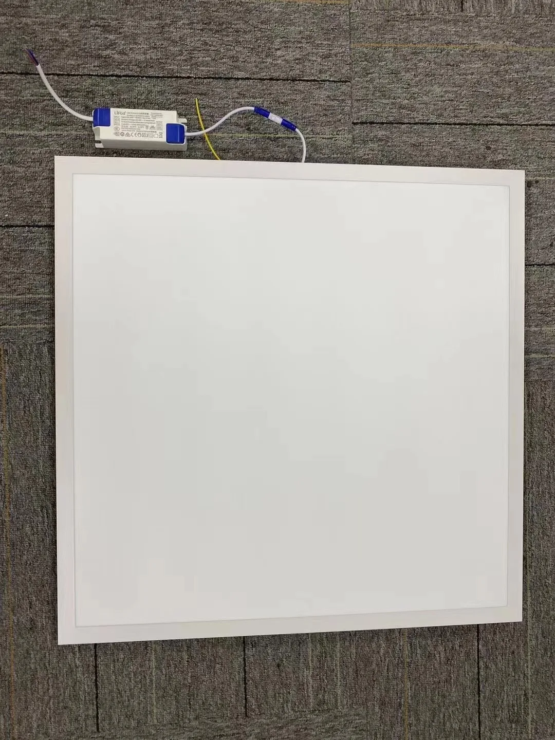 あま　LEDライトパネル　2枚 埋め込み式60x60パネルライトショップオフィス2x2 2x4 20w 30w