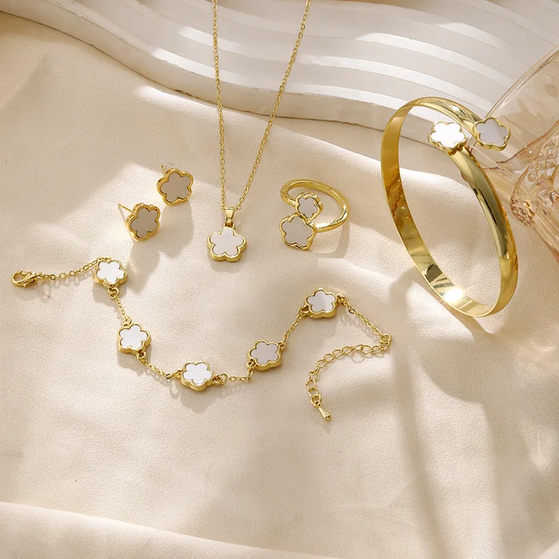 5 Piece Gold Plated Clover Jewelry Set for Women - Elegant