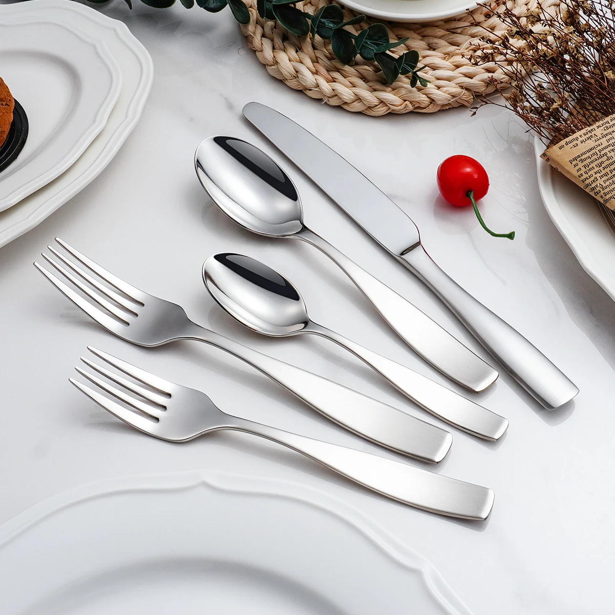 Wholesale Luxury Wedding Silver Cutlery Heavy Duty Knife Spoon Fork Mirror Matte Stainless Steel