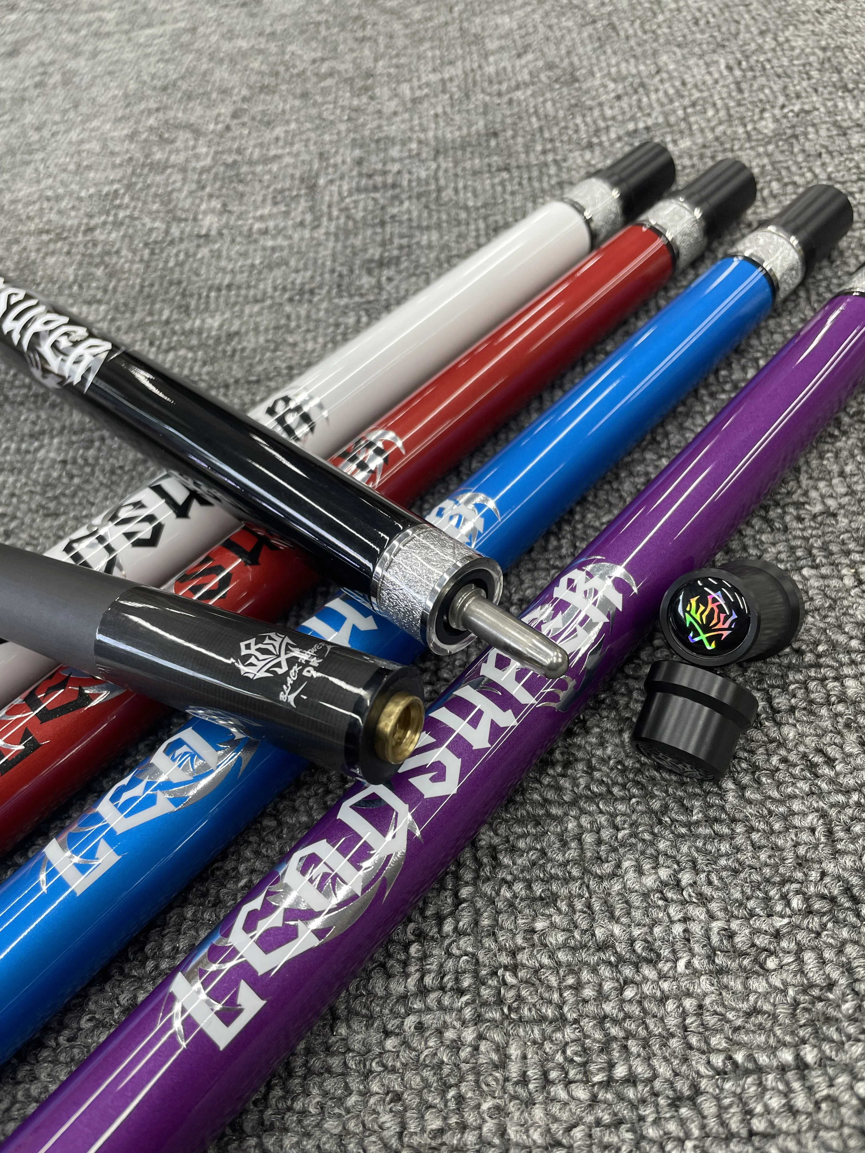 Leadsuper P14 High Quality Steel Joint Carbon Fiber Shaft Anti-slip Rubber Wrap 12.5mm Tip 58" Billiard Pool Cue Stick