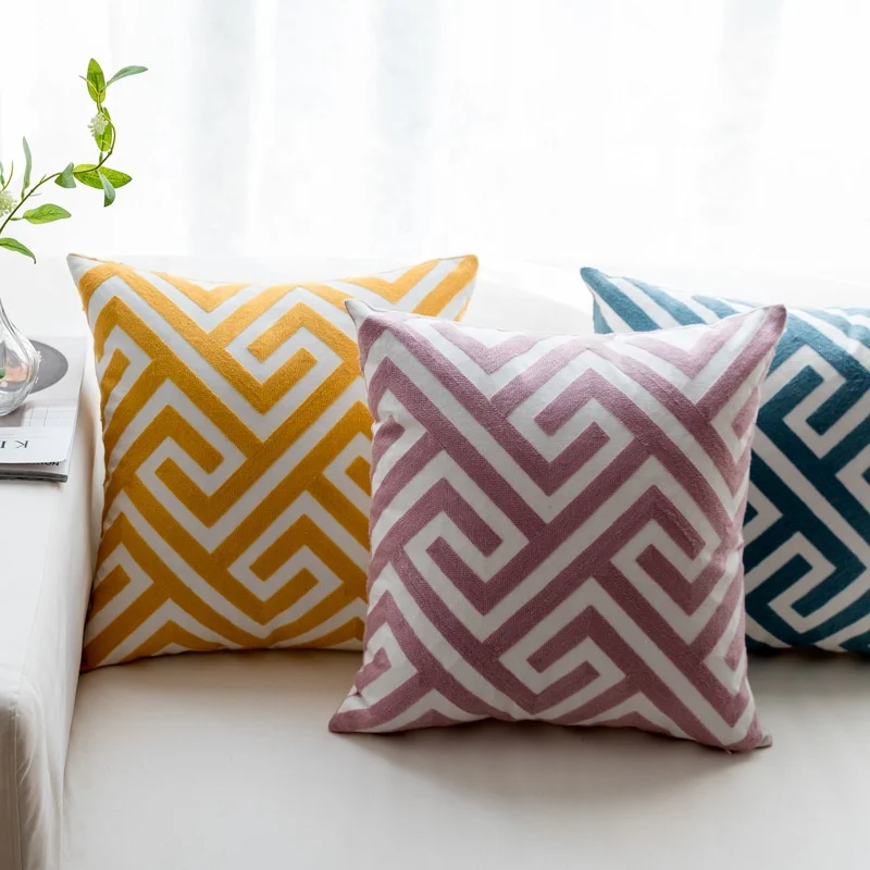 Cotton Linen Pillow Cover With Animal Pattern - Alpaca Design Cushion Case