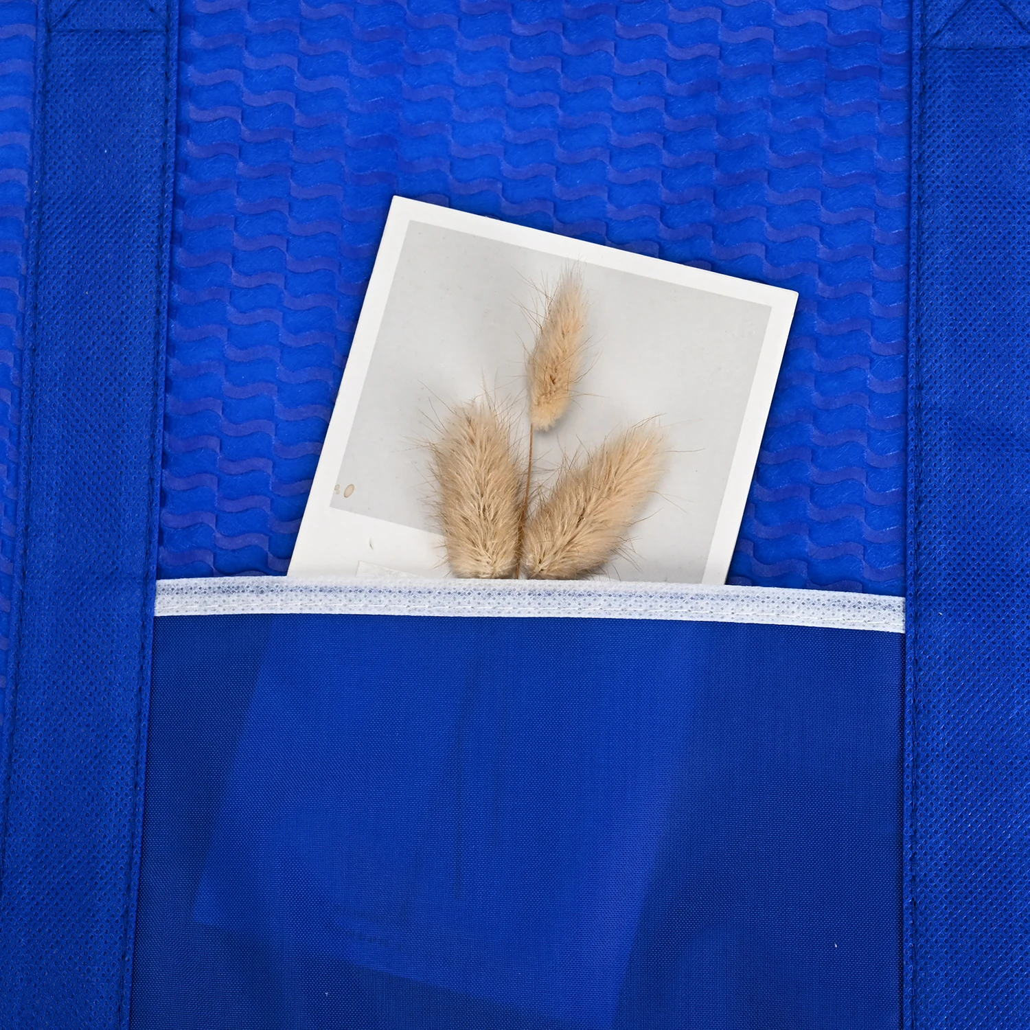 Eco-Friendly Reusable Large 2-Color Custom Sublimation Printed Shopping Bags Non-Woven Laminated with Letter Pattern Grocery Use details