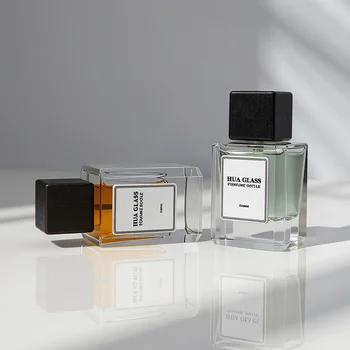 Unique Luxury Square Glass Perfume Bottle 30ml 50ml 100ml Glass Empty Perfume Bottle With Wood Cap and Gift Box Packaging